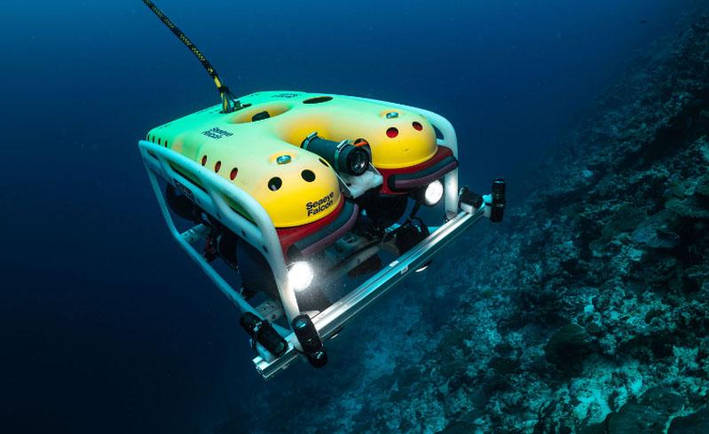 Figure 2&colon; Remotely Operated Vehicle.(benaoptics. (2026). The Role of ROVs in Underwater Exploration and the Importance of High-Precision Optics)