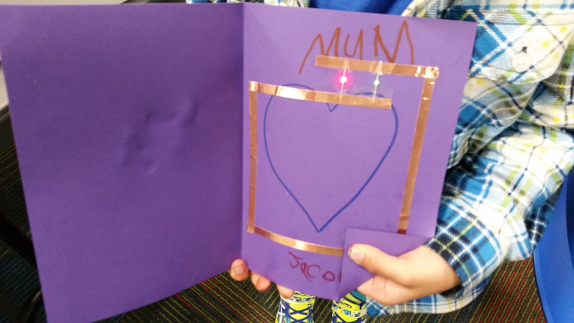 Figure 2: A paper circuit made with copper tape, LEDs and a coin cell battery as an example of a simple hands-on prototyping approach. Image: Mosborne01, Wikimedia Commons, CC BY-SA 3.0.